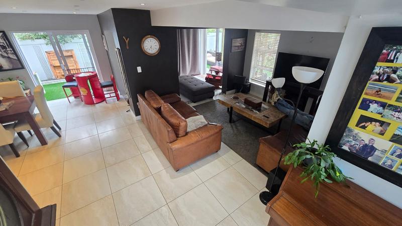 4 Bedroom Property for Sale in Somerset West Western Cape